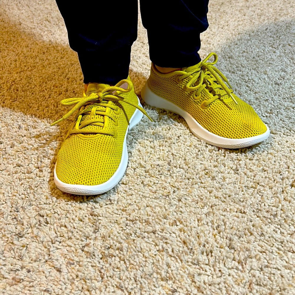 Comfortable yellow mesh Allbirds